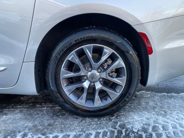 Used 2023 Chrysler Pacifica Pinnacle image 20