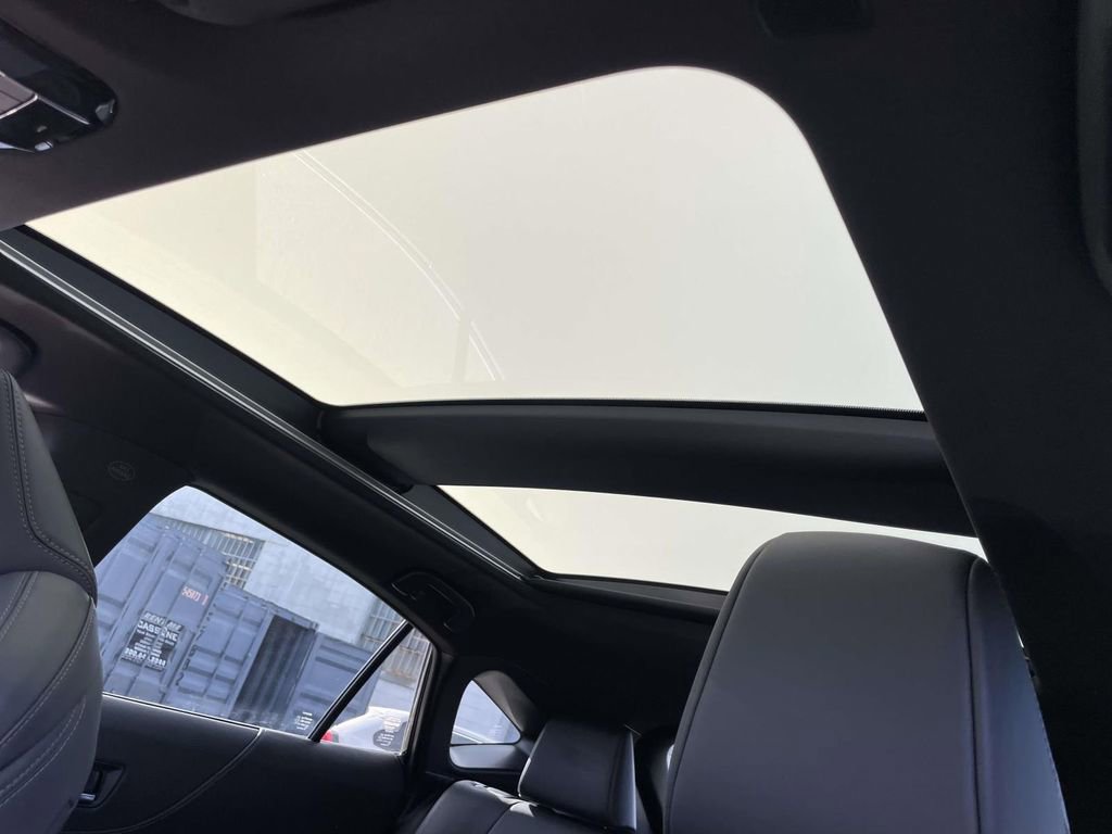 Used 2024 Toyota Venza Nightshade image 19