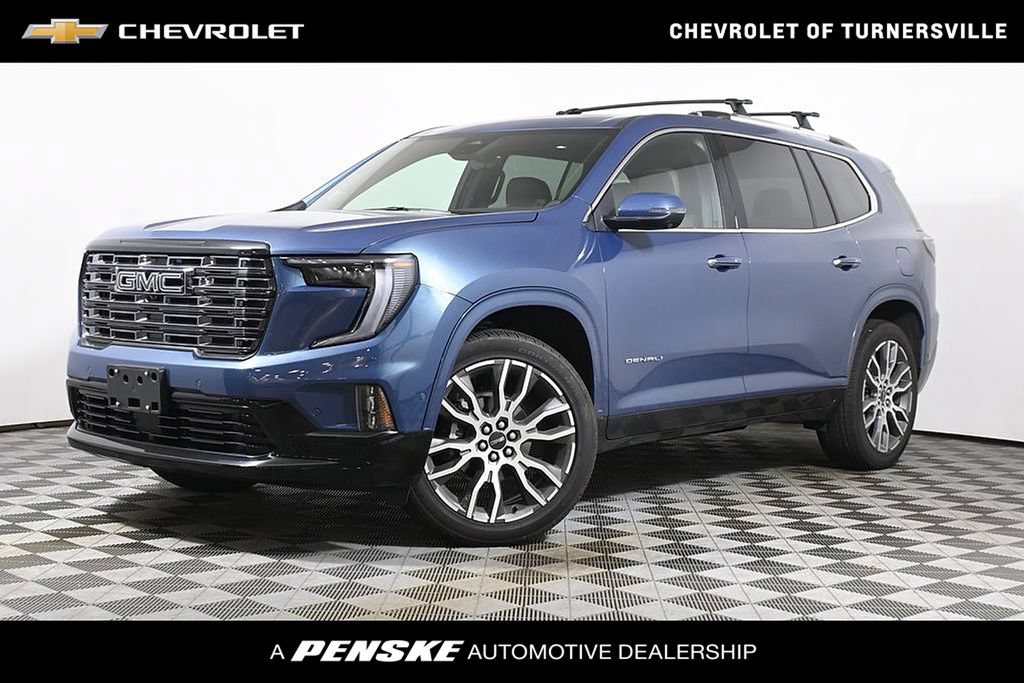 Used 2026 GMC Acadia Denali Ultimate w/ LPO, Floor Liner Package AWD/4WD image 1