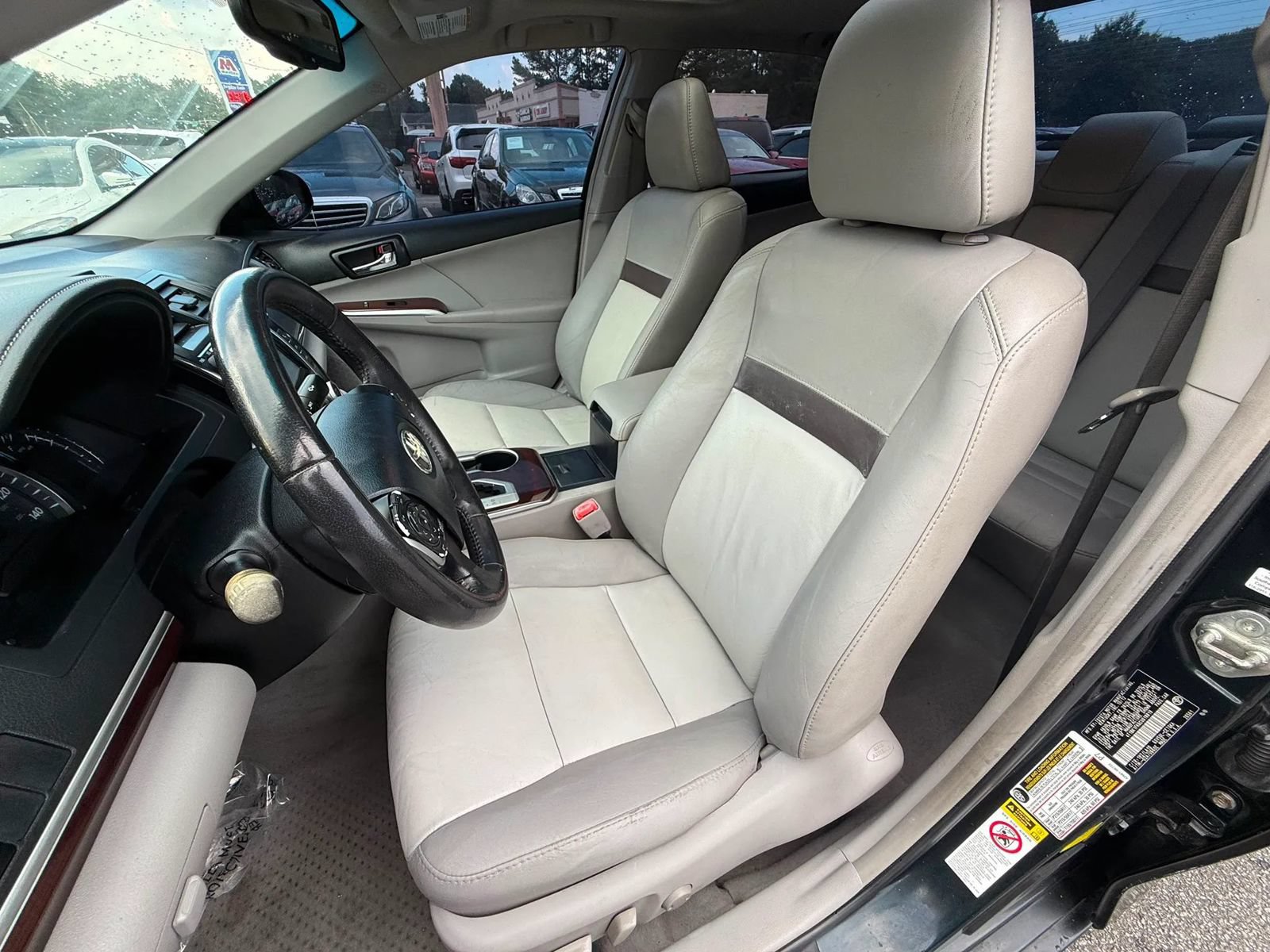 Used 2012 Toyota Camry XLE FWD image 39