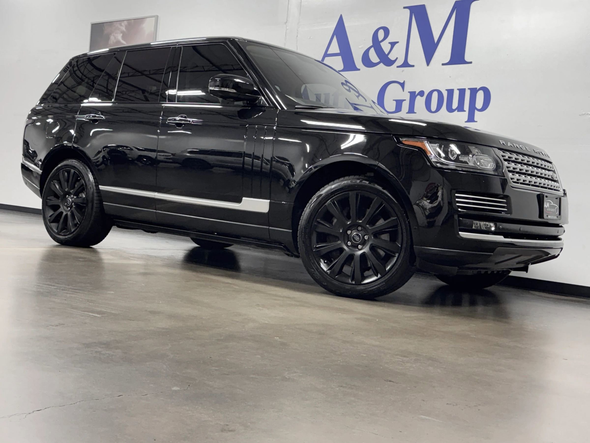 Used 2015 Land Rover Range Rover Autobiography image 2