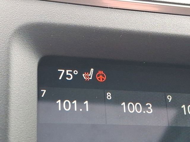 Used 2022 Jeep Cherokee Latitude Lux w/ Sun & Sound Group AWD/4WD image 19
