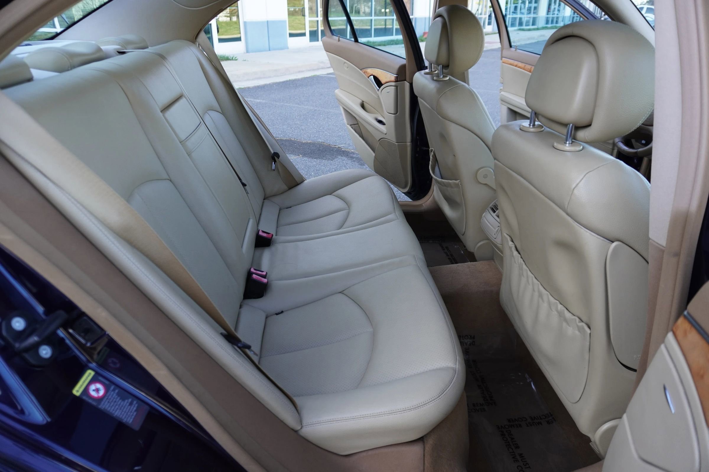 Used 2008 Mercedes-Benz E 350 E 350 4MATIC Sedan 4D image 13