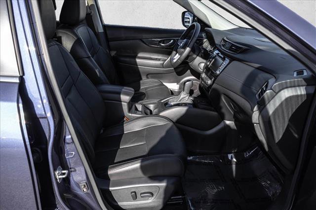 Used 2020 Nissan Rogue SL w/ Premium Package image 24