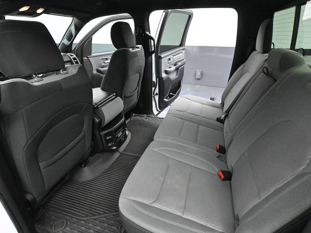 Used 2022 RAM 1500 Big Horn AWD/4WD image 40