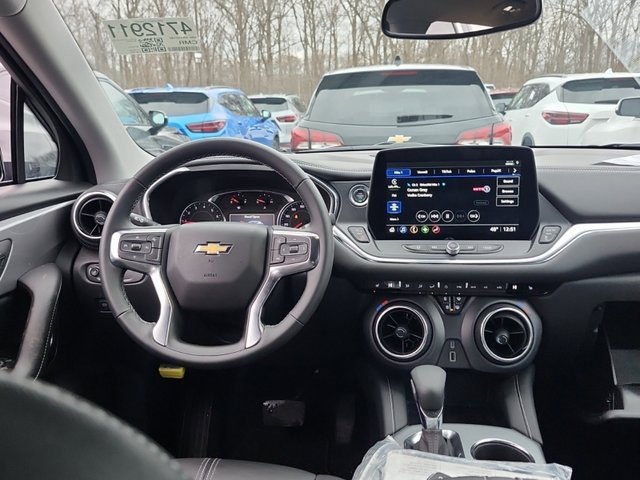 Used 2024 Chevrolet Blazer LT image 6