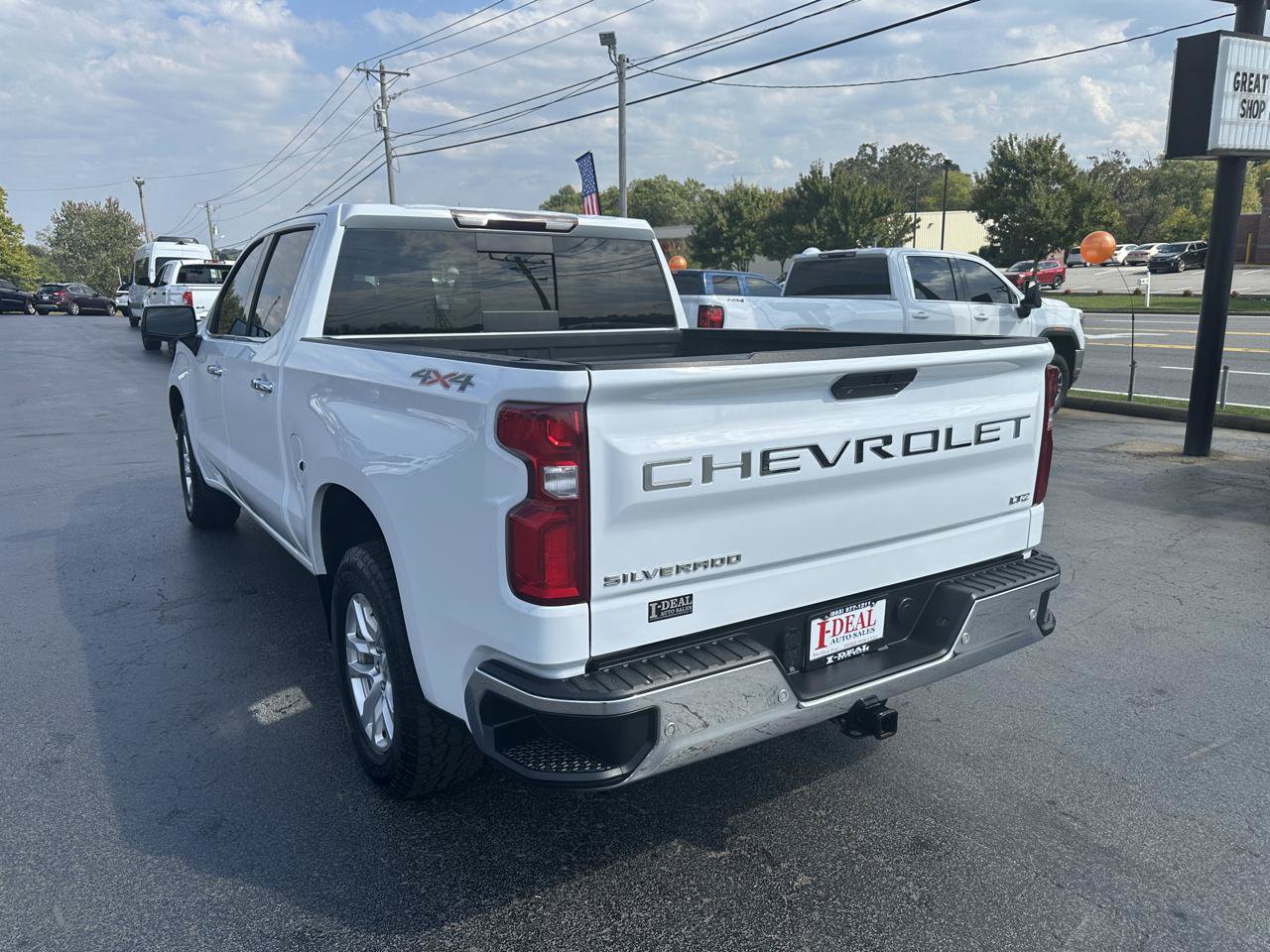 Used 2021 Chevrolet Silverado 1500 LTZ w/ LTZ Convenience Package II AWD/4WD image 2