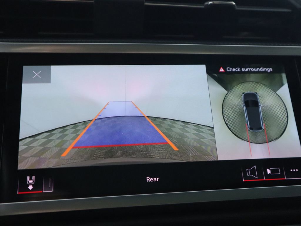 Certified 2022 Audi Q3 2.0T Premium Plus w/ Premium Plus Package image 16