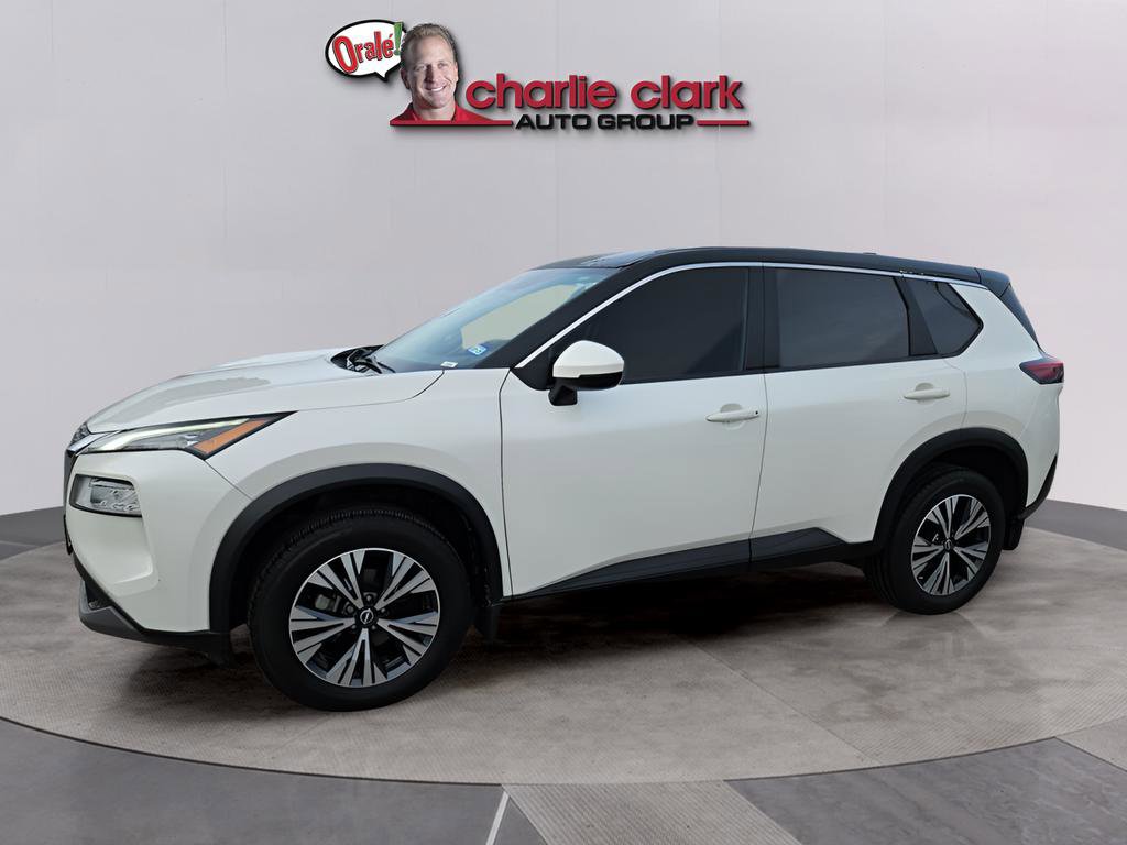 Used 2022 Nissan Rogue SV image 1