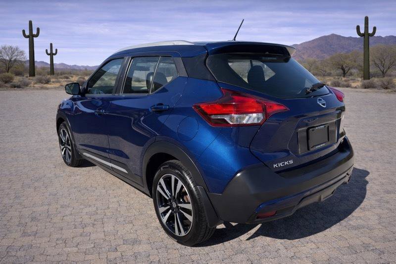 Used 2019 Nissan Kicks SR w/ SR Premium Package FWD image 3