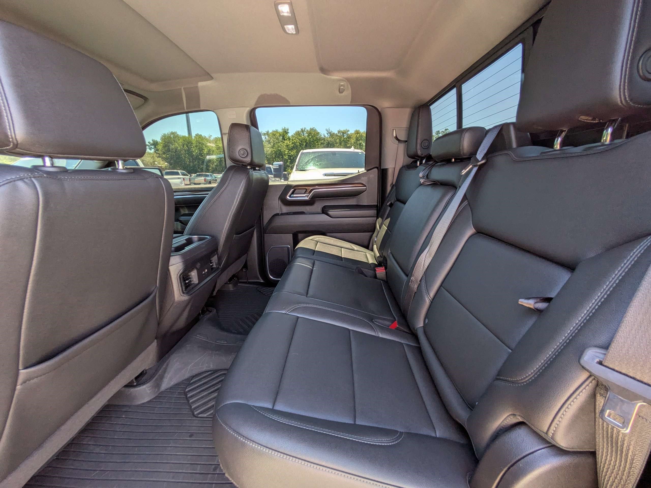 Used 2024 Chevrolet Silverado 1500 LT Trail Boss w/ Convenience Package II AWD/4WD image 13