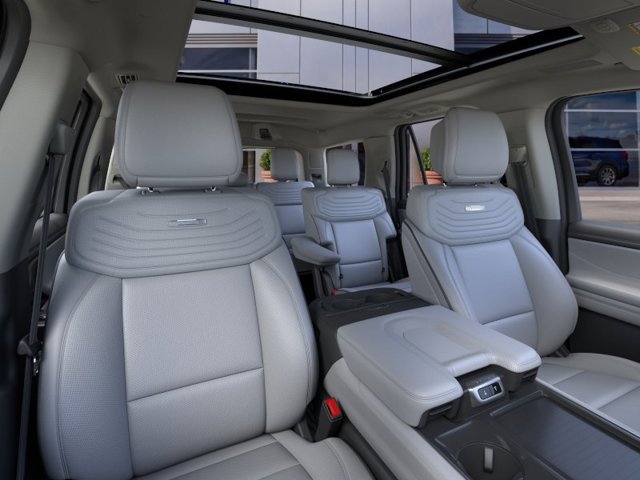 New 2026 Ford Expedition Platinum w/ Platinum Ultimate Package AWD/4WD image 13