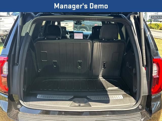 New 2026 GMC Yukon AT4 Ultimate w/ LPO, Floor Liner Package AWD/4WD image 11