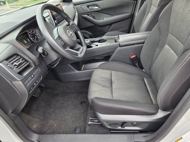 Used 2024 Nissan Rogue SV FWD image 9