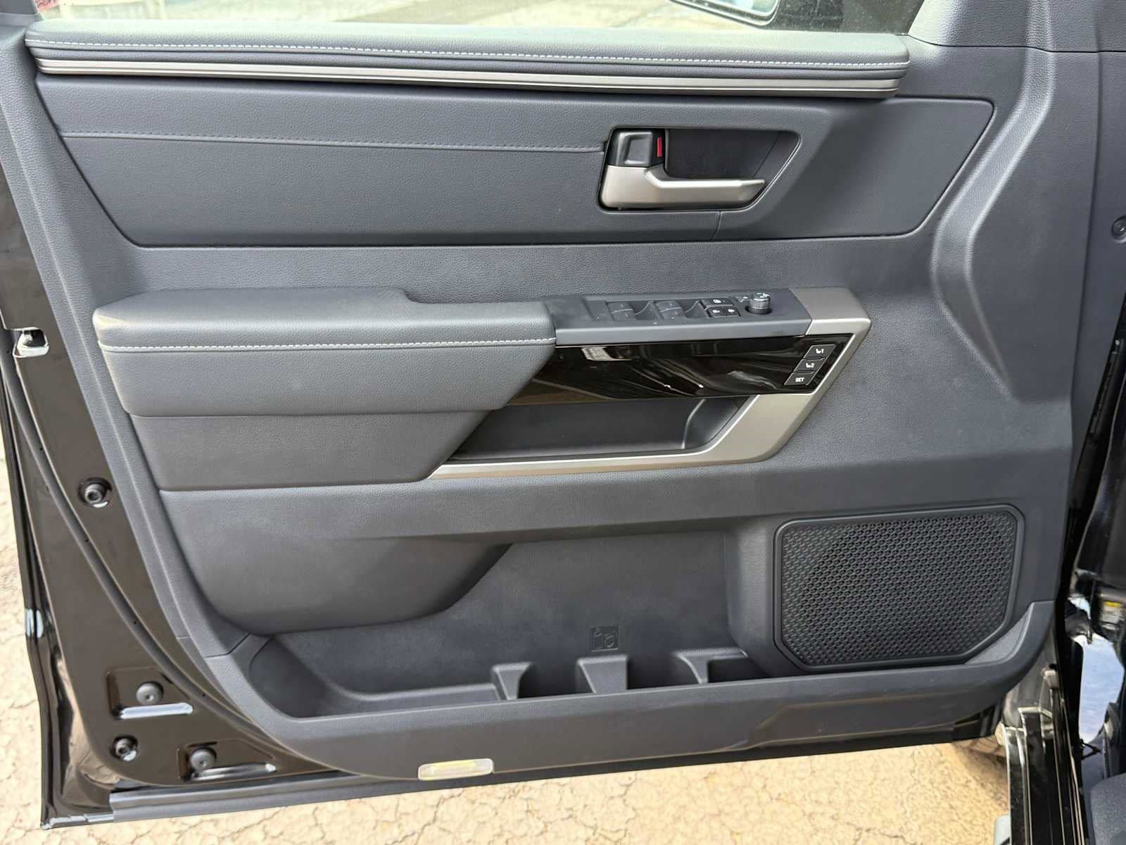 New 2026 Toyota Tundra Limited AWD/4WD image 7