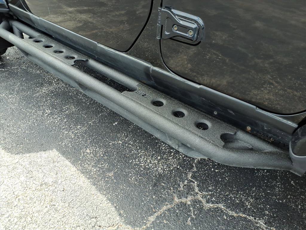 Used 2018 Jeep Wrangler Unlimited Rubicon w/ Dual Top Group image 27