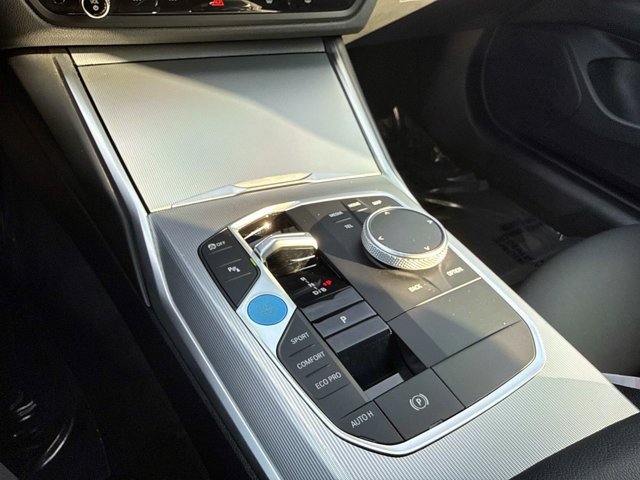 Used 2023 BMW i4 eDrive35 RWD image 27