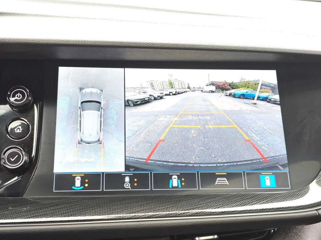 Used 2021 Buick Envision Essence w/ Technology Package I image 21