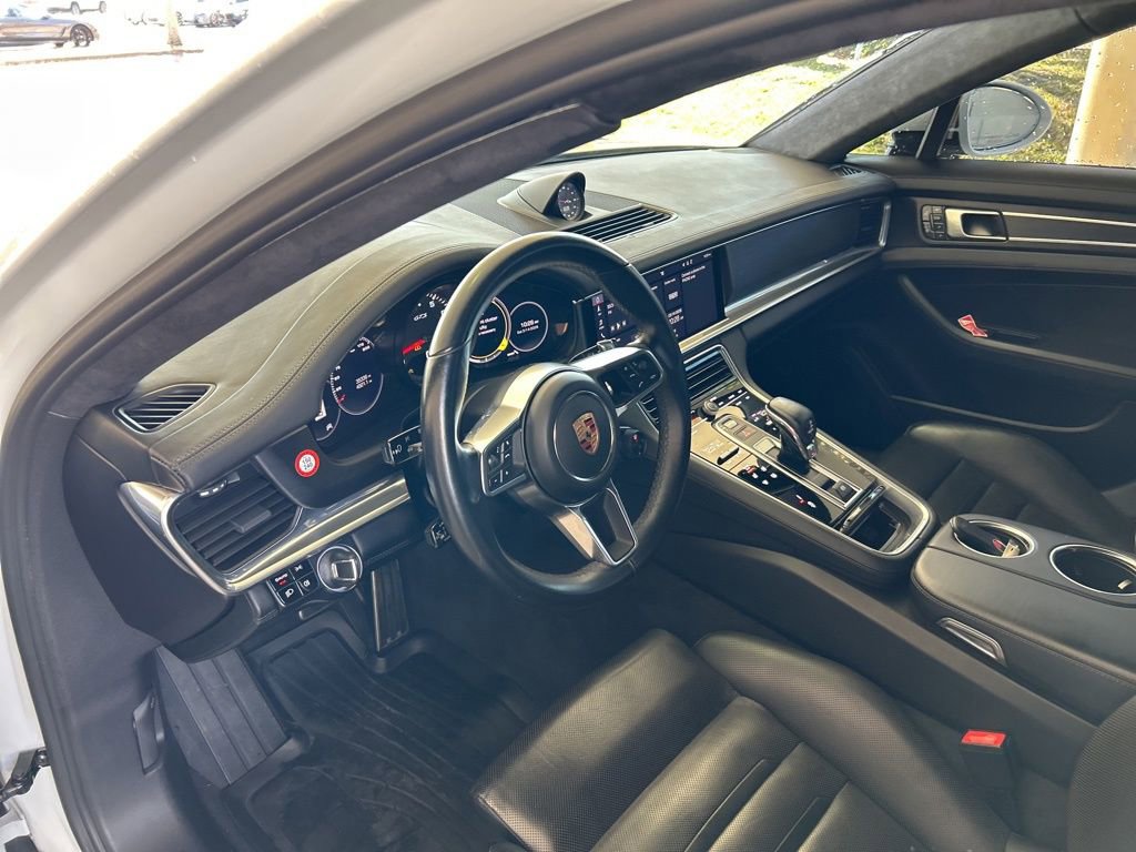 Used 2020 Porsche Panamera GTS image 6