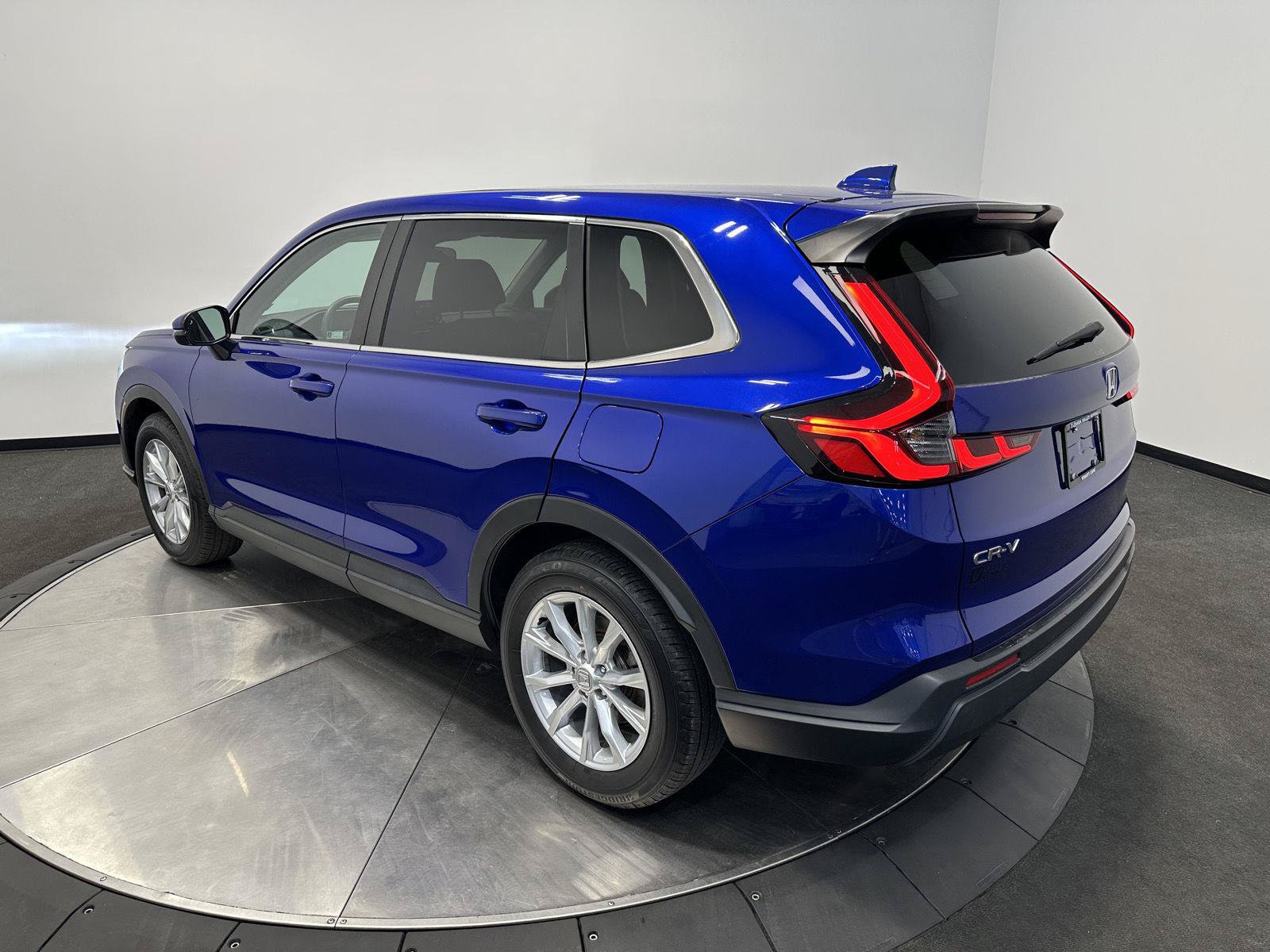 Certified 2024 Honda CR-V EX image 5