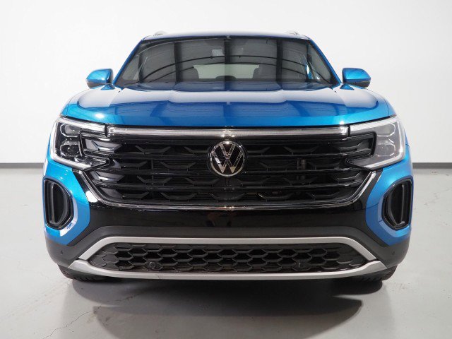 Used 2024 Volkswagen Atlas SE w/ Technology Package image 43