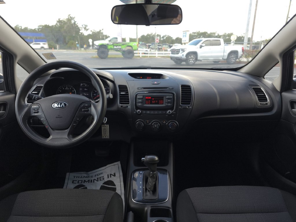 Used 2017 Kia Forte LX FWD image 19