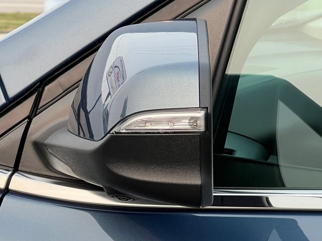 Used 2024 Chevrolet Equinox Premier AWD/4WD image 45