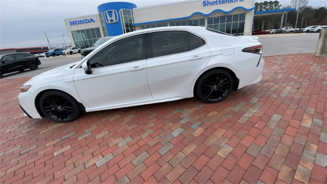 Used 2023 Toyota Camry XSE image 6