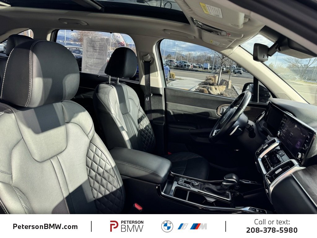 Used 2023 Kia Sorento SX Prestige image 19