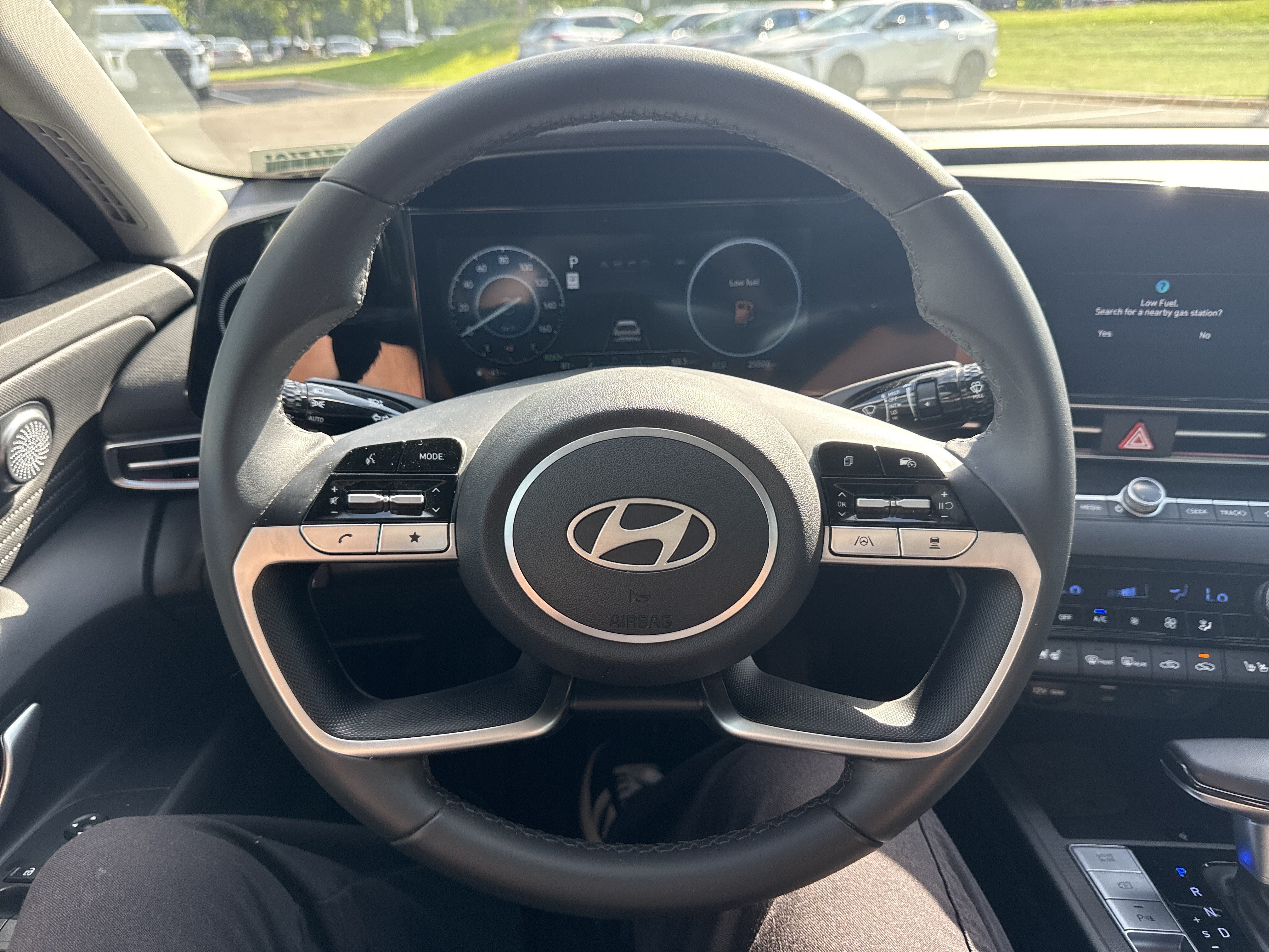 Used 2024 Hyundai Elantra Limited FWD image 18