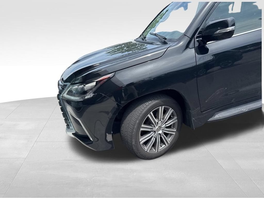 Used 2017 Lexus LX 570 4WD w/ Luxury Package image 2