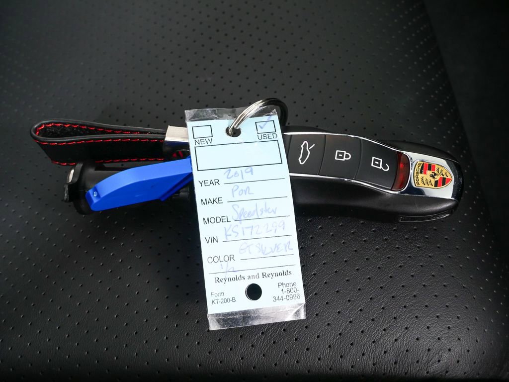 Certified 2019 Porsche 911 Speedster image 39