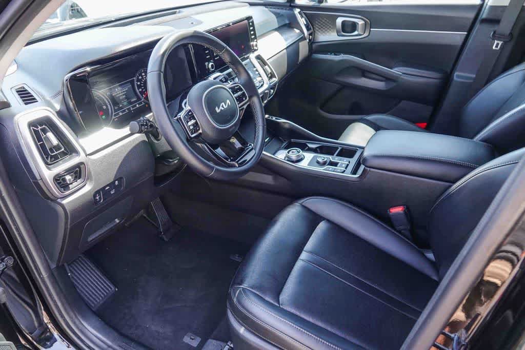 Certified 2023 Kia Sorento EX FWD image 14