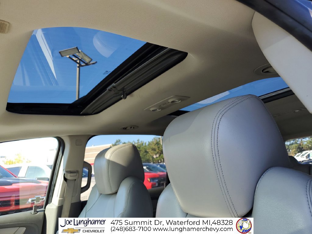 Used 2017 Chevrolet Traverse Premier w/ LPO, 'HIT The Road' Package AWD/4WD image 19