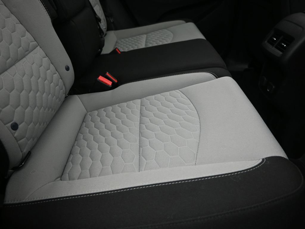 Used 2018 Chevrolet Equinox LT image 22