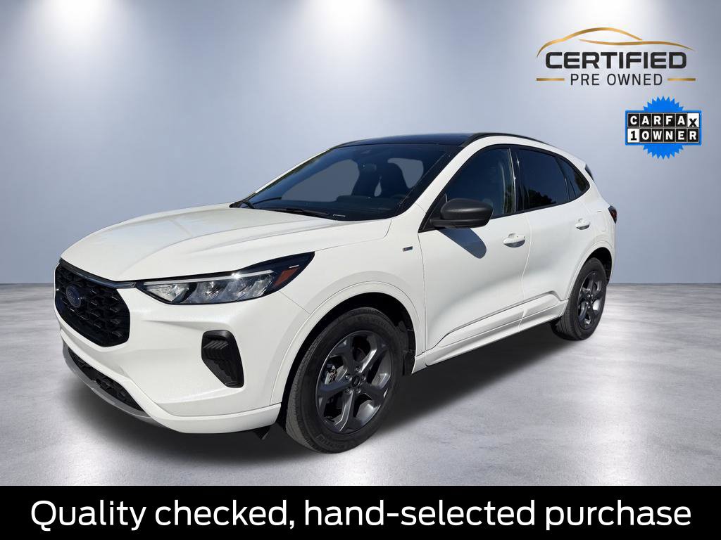 Certified 2023 Ford Escape ST-Line w/ Tech Pack #1 AWD/4WD image 3