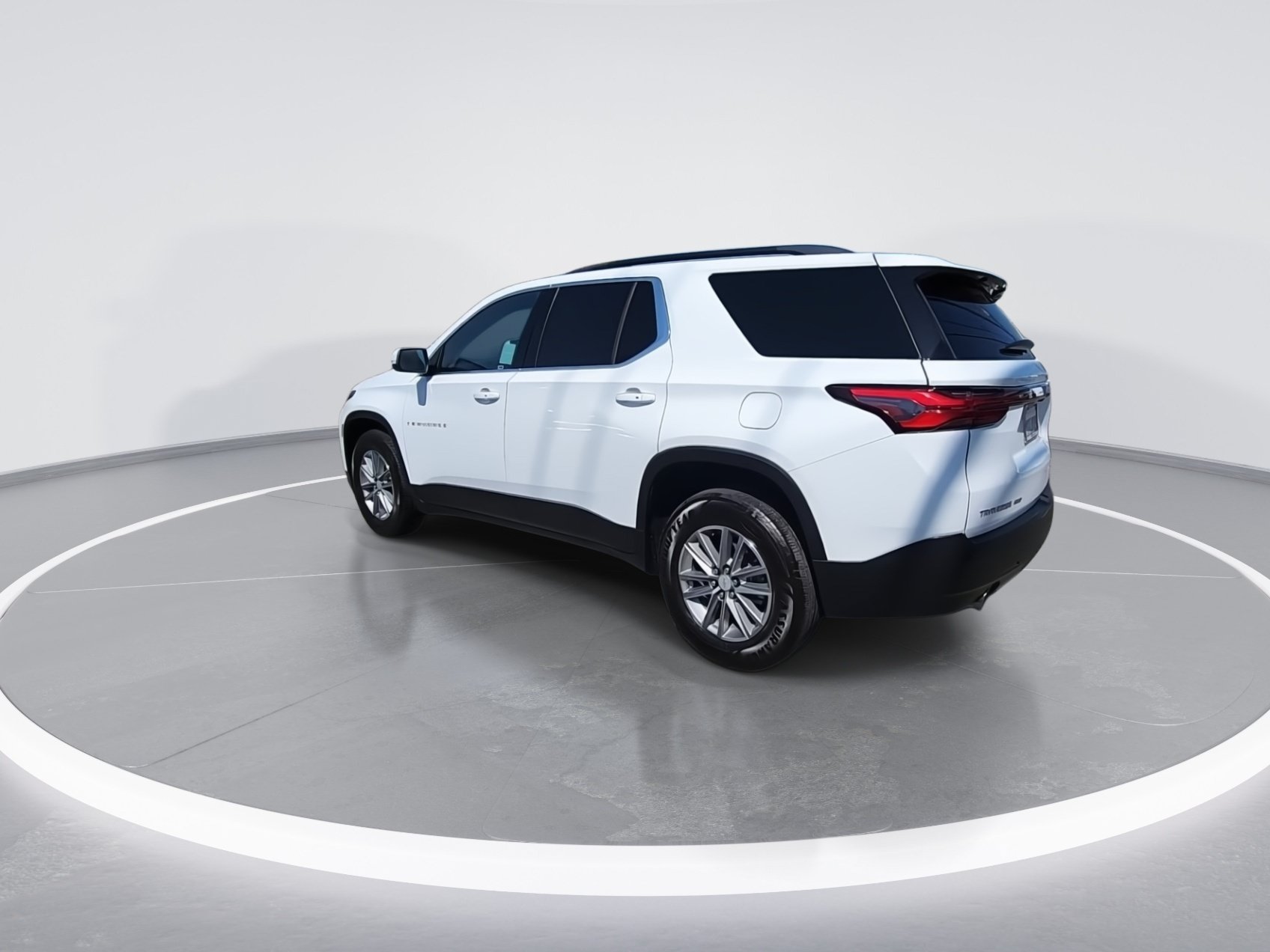 Used 2023 Chevrolet Traverse LT AWD/4WD image 6