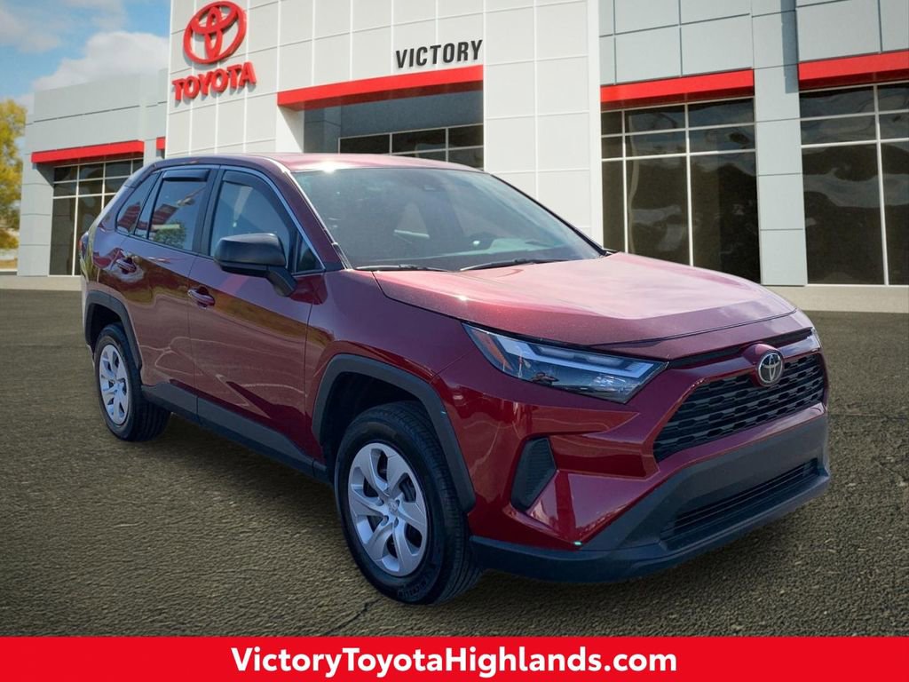 Used 2025 Toyota RAV4 LE AWD/4WD image 1