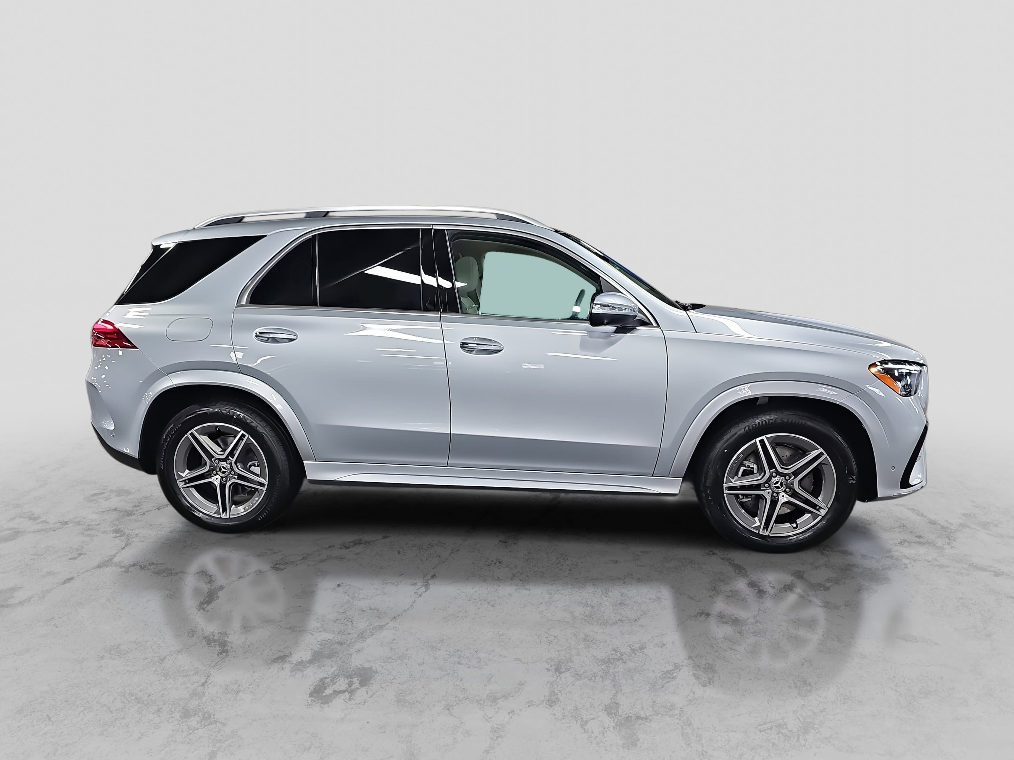 New 2026 Mercedes-Benz GLE 450e 4MATIC image 4