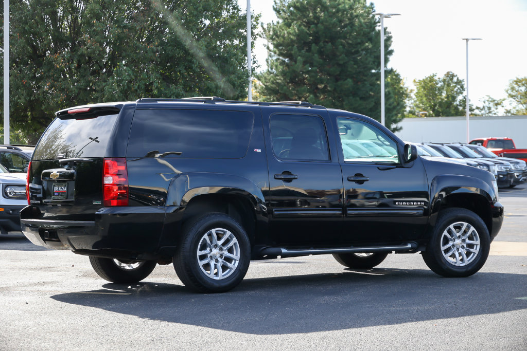 Used 2011 Chevrolet Suburban LT AWD/4WD image 20
