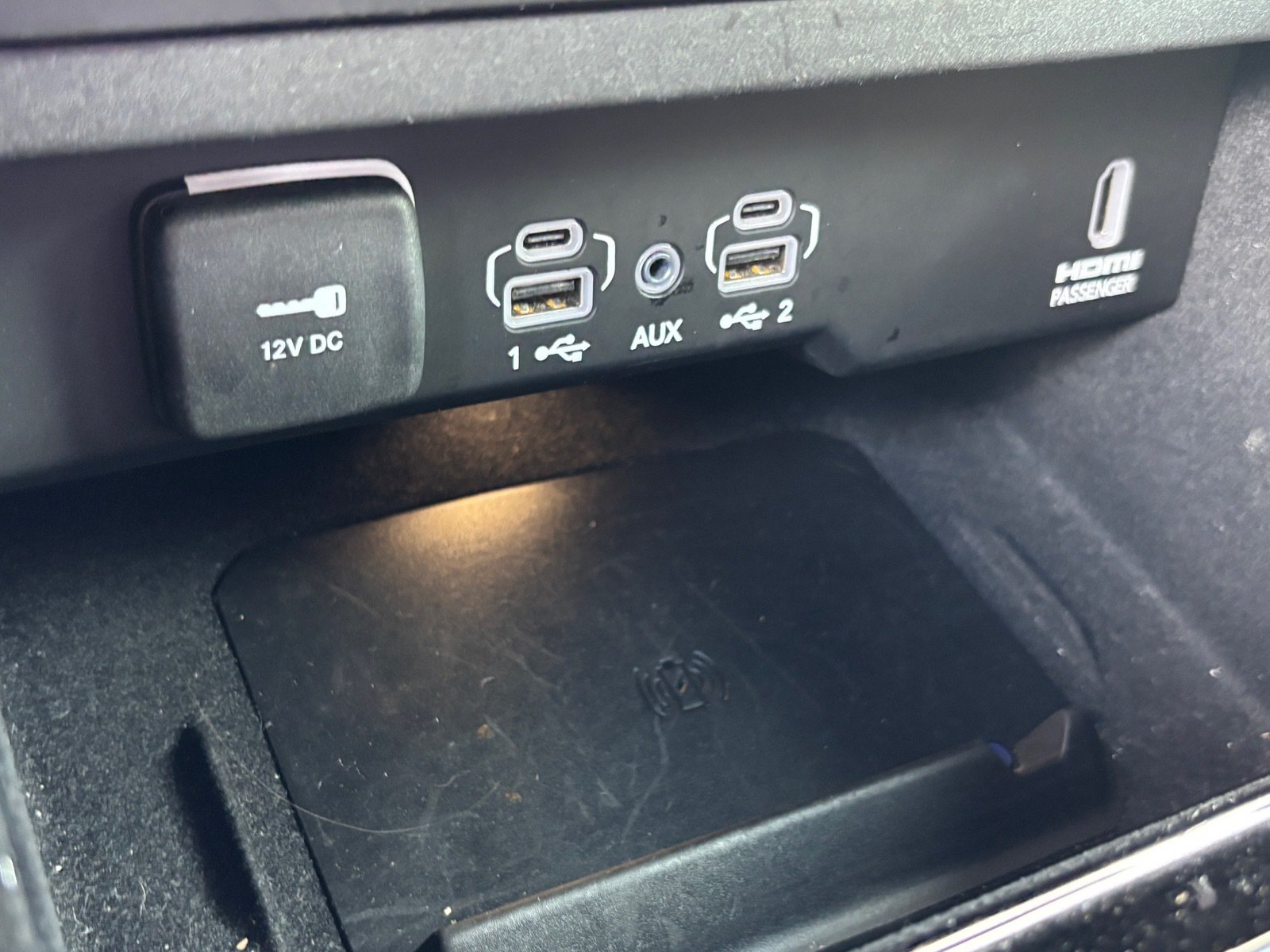 Used 2024 Jeep Grand Wagoneer L Series III AWD/4WD image 15