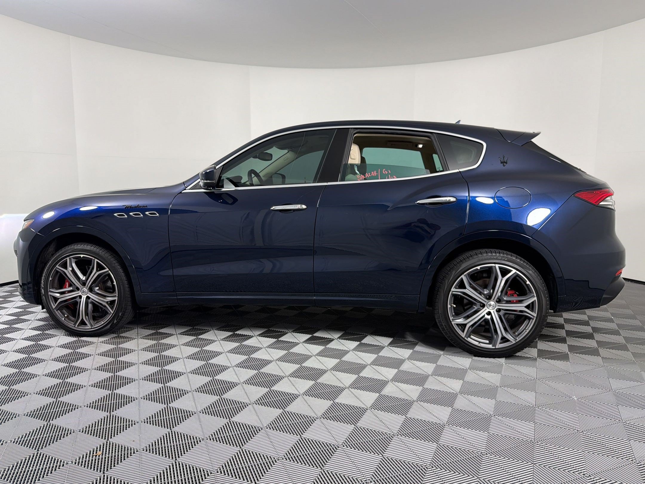 Used 2022 Maserati Levante Modena AWD/4WD image 2