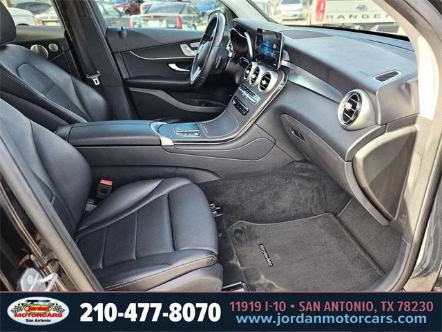 Used 2021 Mercedes-Benz GLC 300 image 11