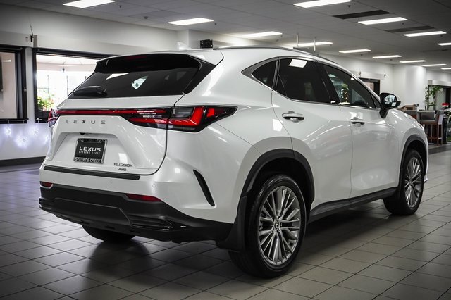Used 2024 Lexus NX 300h AWD w/ Luxury Package image 6