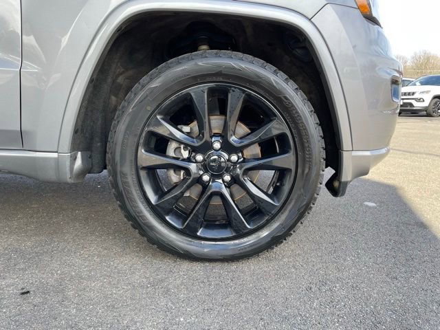 Used 2019 Jeep Grand Cherokee Altitude image 37