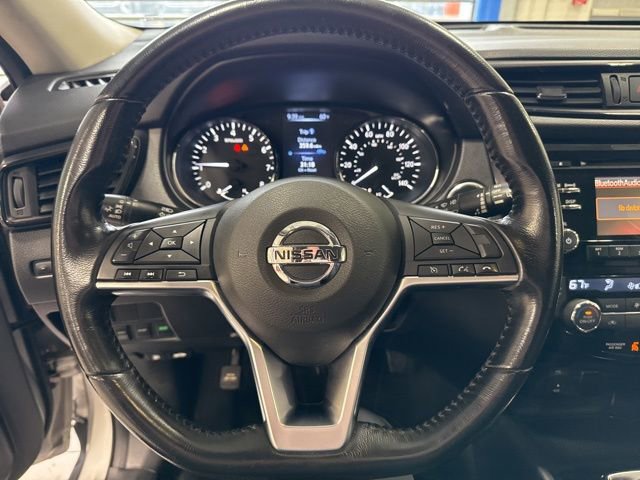 Used 2017 Nissan Rogue SV image 12