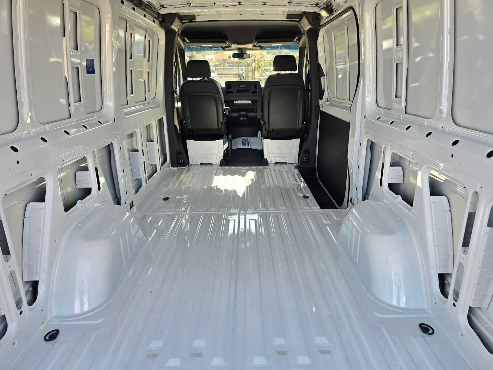 Used 2025 Mercedes-Benz Sprinter 2500 image 17