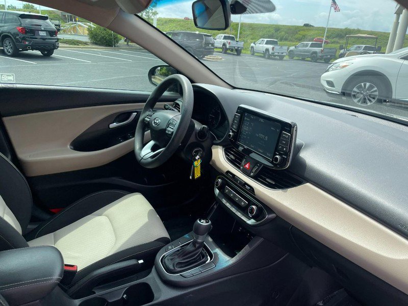 Used 2018 Hyundai Elantra GT image 9