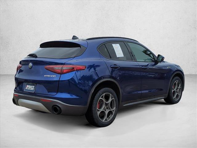 Used 2022 Alfa Romeo Stelvio Ti image 5