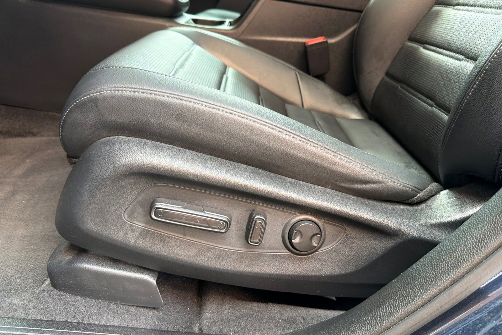 Used 2024 Honda CR-V EX-L image 15